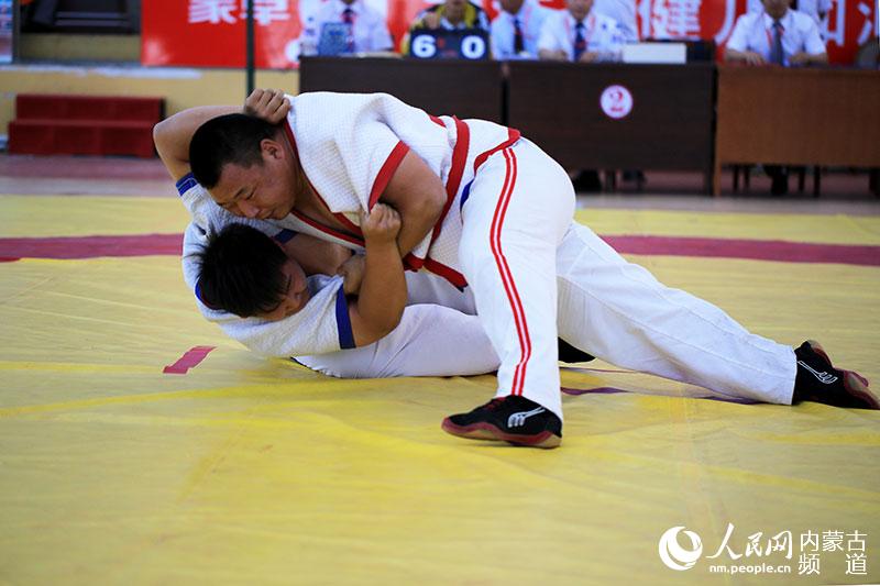 中国式摔跤 传统民族文化的瑰宝