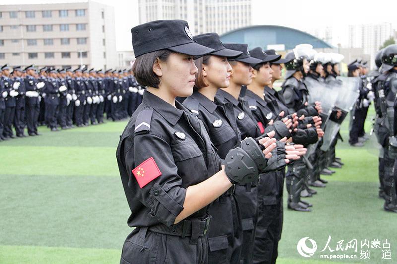 内蒙古警察职业学院2015年军政训练汇报大会