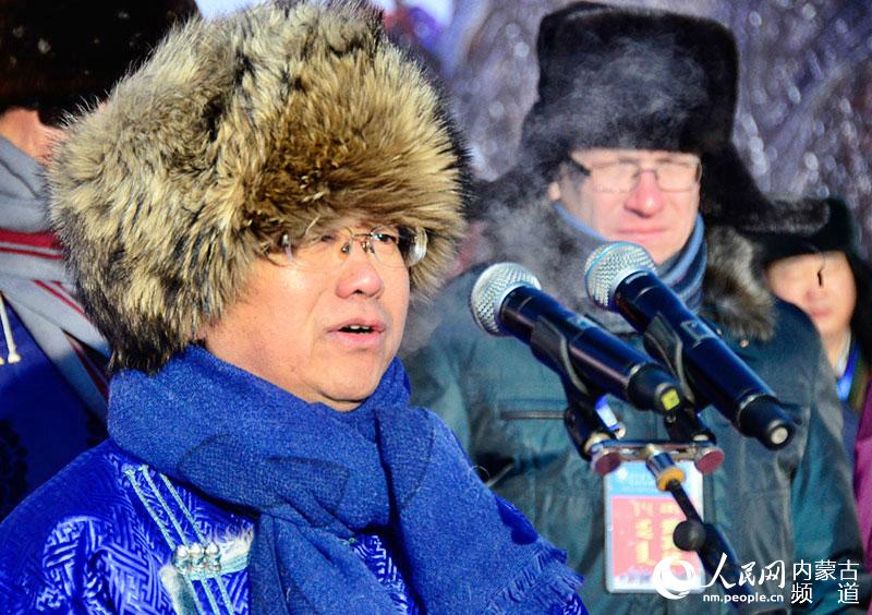 自治区旅游局局长魏国楠宣布2015冰雪那达慕开幕