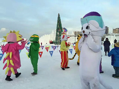 内蒙古海拉尔区:冰雪嘉年华搅热寒冬