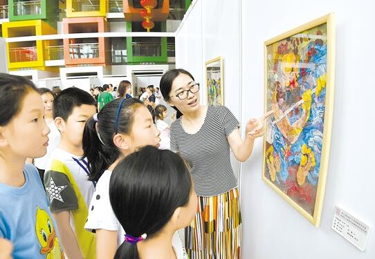 少儿美术鹿城开展7月10日上午,第二届全国少儿美术教育学术展全国少儿美术作品巡回展在市少年宫开展。此次展览由中国美术家协会、陕西省委宣传部、陕西文联主办。【详细】 