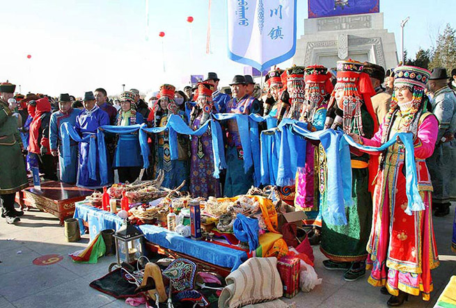 蒙古族传统圣火祭祀仪式带来浓浓年味儿