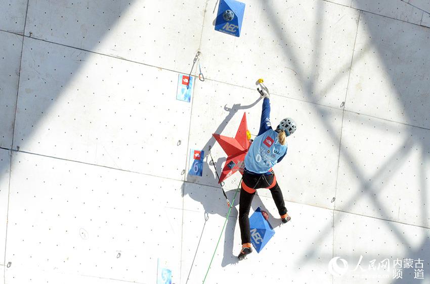 国际登联攀冰世界杯中国(哈素海)站比赛开赛
