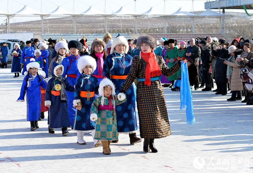 ����Ⱥ���������첼�в��������������ͷ�ٹ㳡չʾ��������Ρ�
