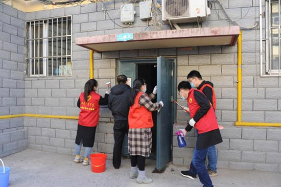 自治区直属机关工委组织开展爱国卫生运动