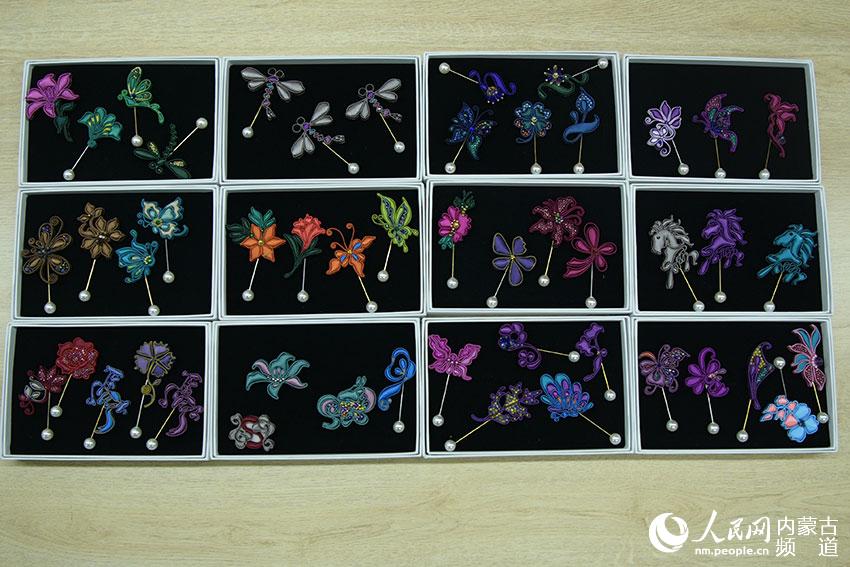 布絲瑰工坊制作的盤扣成品。陳立庚攝