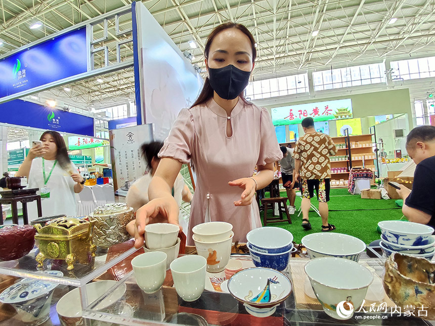 茶产业博览会现场。人民网 王慧摄