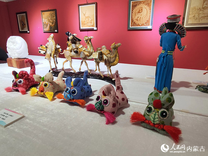 展出作品。人民网 王慧摄