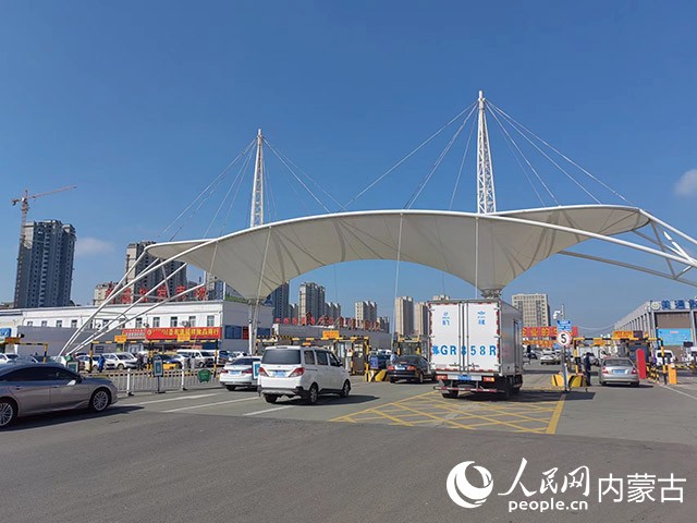 呼和浩特市美通農產品批發市場。人民網 劉藝琳攝