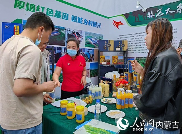 展会现场。实习生白虎桭摄。