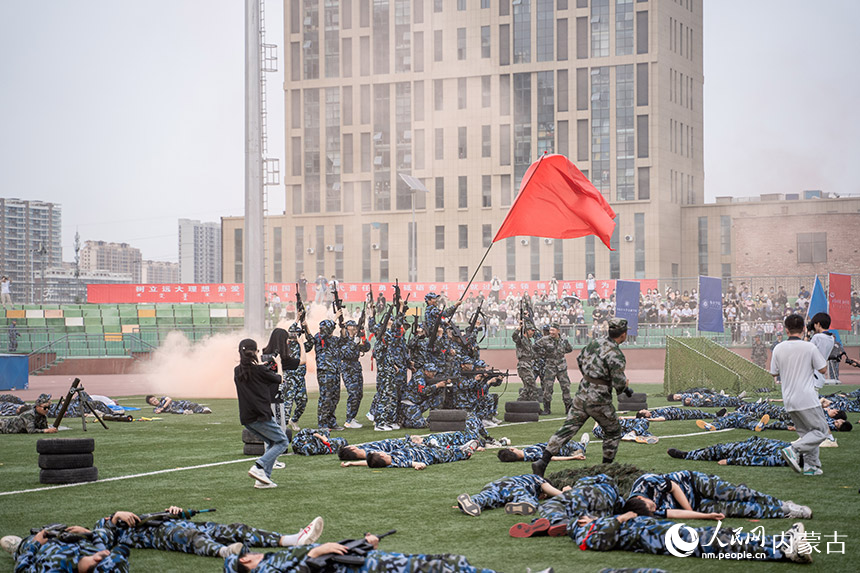 内蒙古大学“硬核”军训。受访者供图