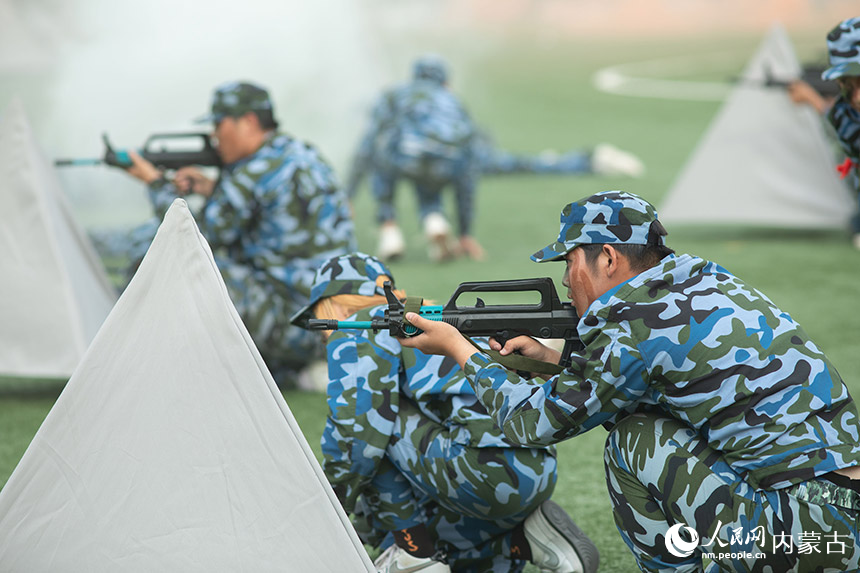 內蒙古大學“硬核”軍訓。受訪者供圖