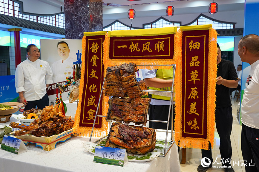 第五屆世界烹羊大賽暨中國味大師友誼擂台賽現場。實習生 李宇瓊攝