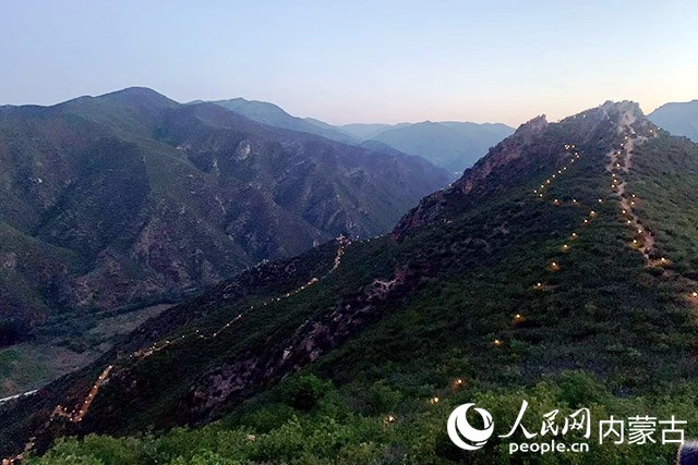 大青山國家登山健身步道夜景.實習生 劉璇攝