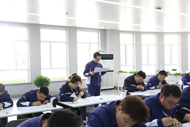 内蒙古通威高纯晶硅有限公司职业技能等级认定考核现场。