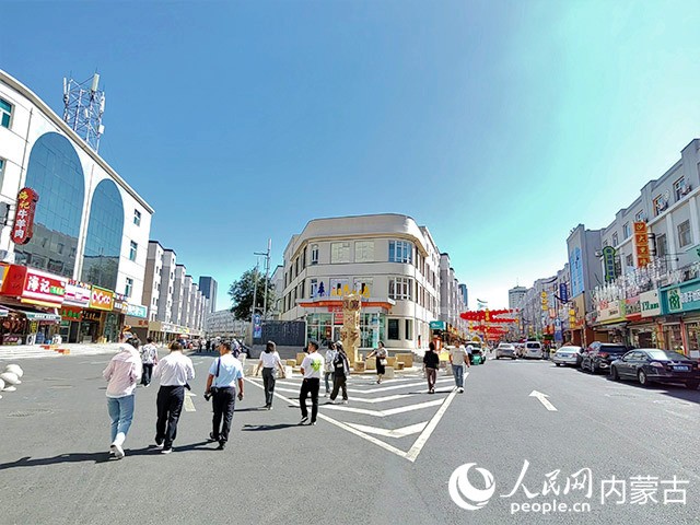 宽巷子美食街。人民网 刘艺琳摄