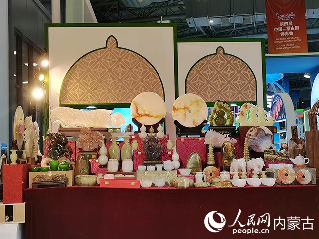 1号展馆现场。实习生 杨光摄