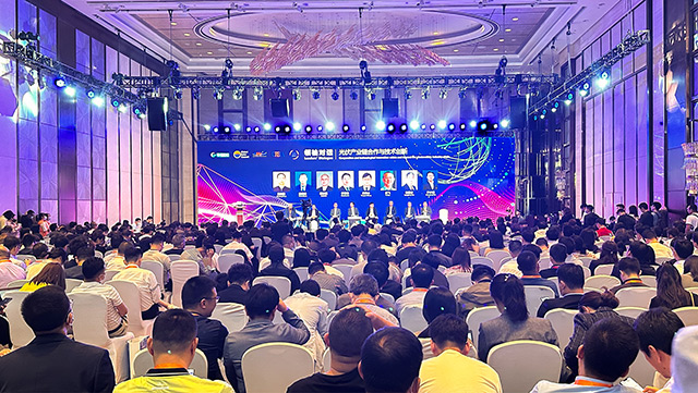昆都仑区发改委招商组赴上海参加SNEC第十六届（2023）国际太阳能光伏与智慧能源（上海）大会。孔繁玉摄