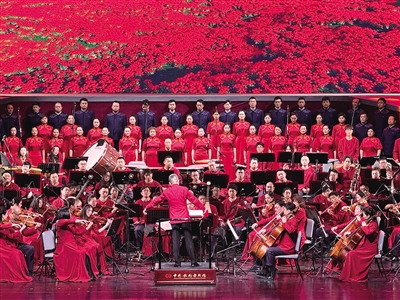 11月13日晚，“陝北民歌音樂會”全國巡演鄂爾多斯站演出現場。麻志強 攝