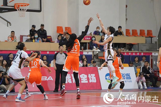 比赛现场。内蒙古农信女篮俱乐部供图