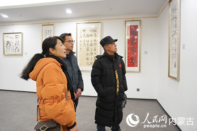 游客正在参观。实习生 王泽桐摄