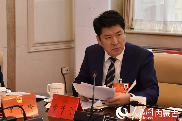 第十四屆全國人大代表、內蒙古三胖蛋食品科技公司董事長徐建興