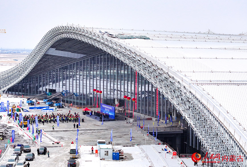 2024年3月5日拍摄的呼和浩特新机场建设工地（无人机照片）。王正摄