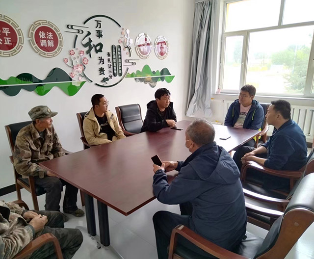 官地鎮新時代文明實踐所志願者深入群眾開展政策宣傳