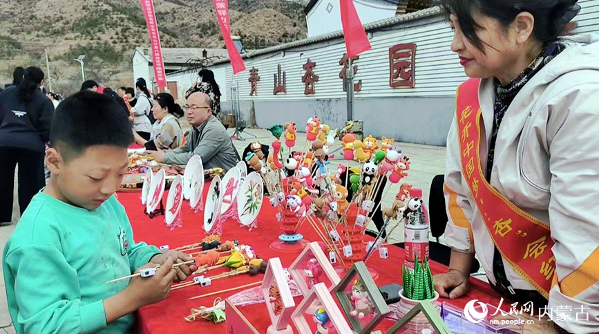 非遗展示。实习生 张嘉欣摄