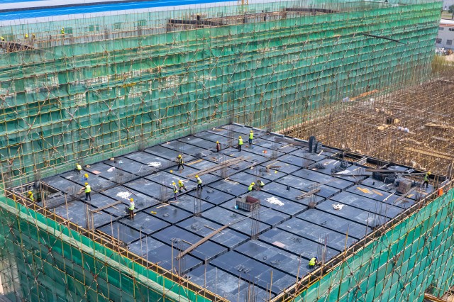 企业在建项目。路通摄