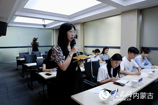 新闻发布会记者提问。内蒙古自治区司法厅供图