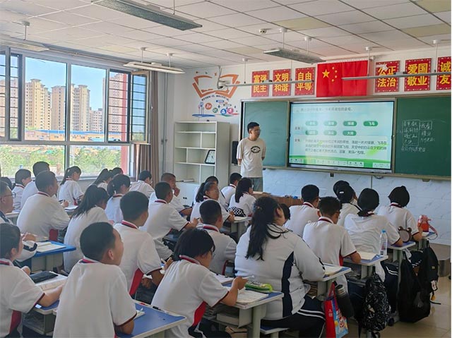 达拉特旗第二中学文化赏析。