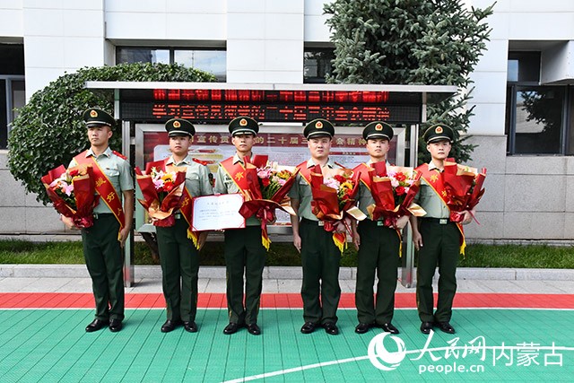 武警呼和浩特支队某部入选2024年“青城好人榜”。人民网记者 刘艺琳摄