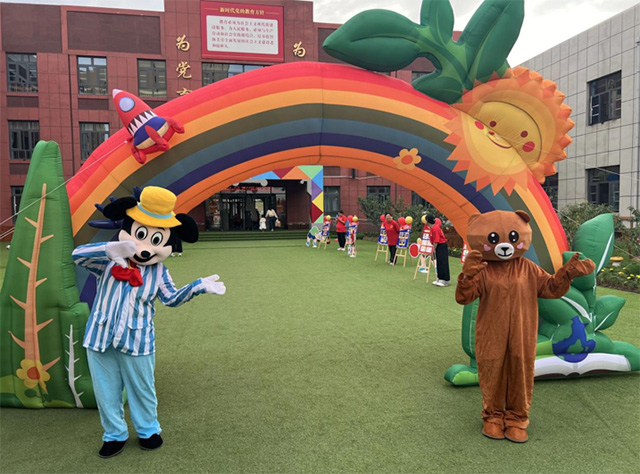 海勃灣區第十五幼兒園入學儀式。劉學穎攝