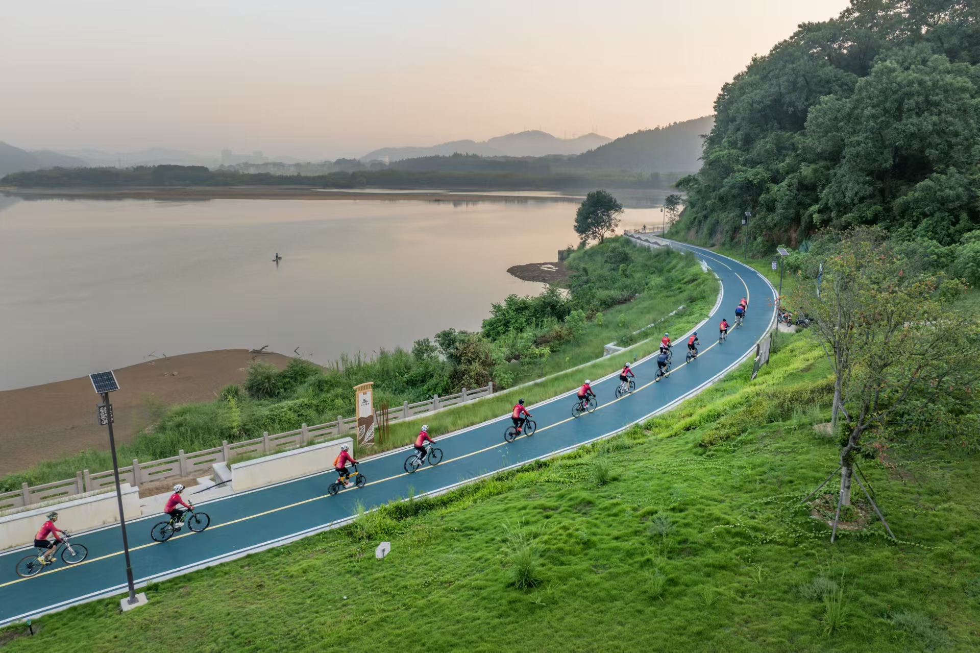 国家旅游风景道，请带我走向“诗和远方”