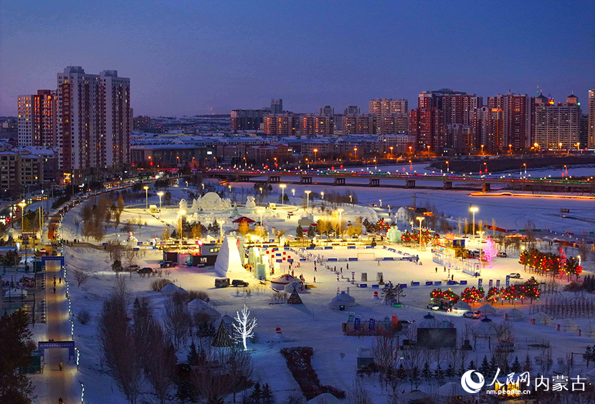 2024年12月20日拍摄的呼伦贝尔市城市越野滑雪公园景色（无人机照片）。王正摄