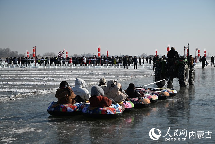 一竞技app哈素海第三届冬捕节暨冰雪旅游季系列活动开幕(图3)