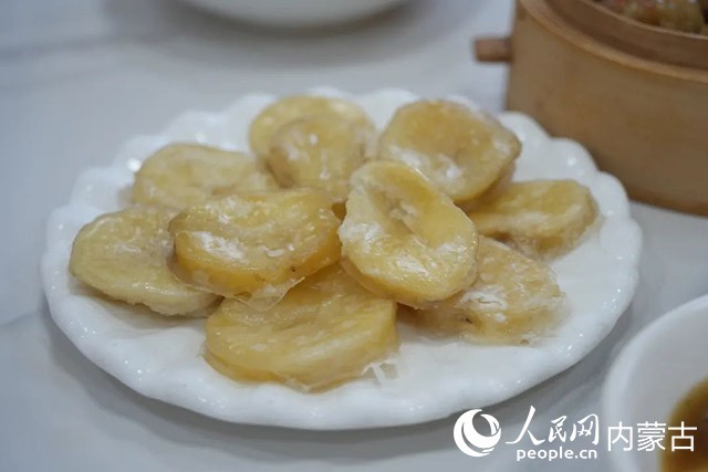 乌兰察布市特色美食冻土豆。人民网记者 赵梦月摄