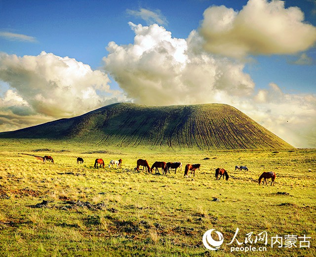 乌兰哈达火山。察右后旗委宣传部供图