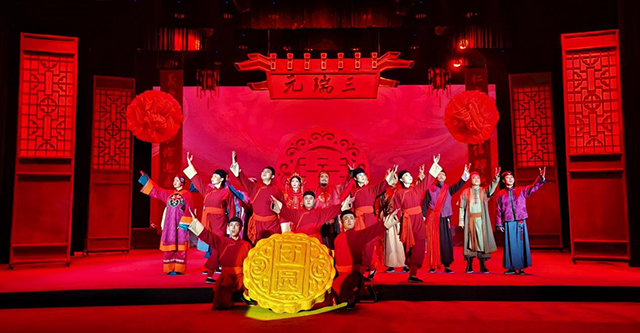 演出现场。宣艳摄