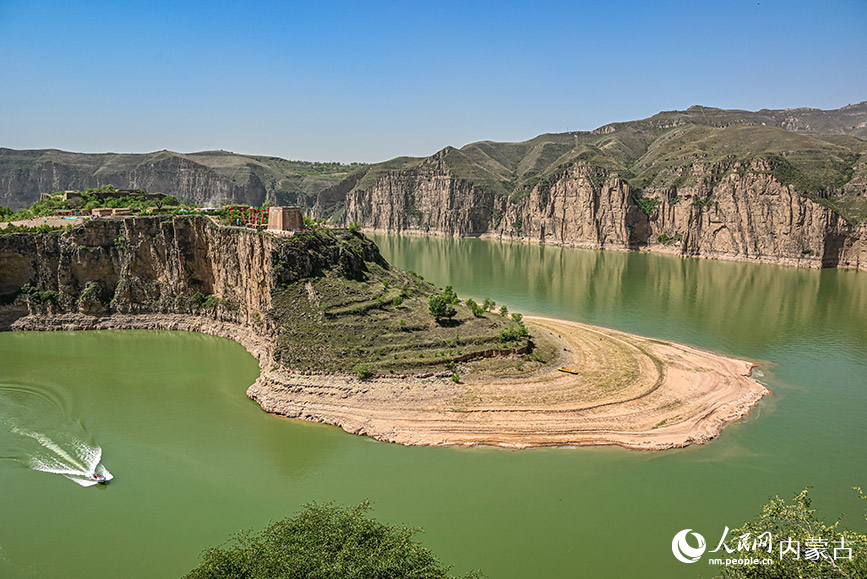 清水河县老牛湾黄河大峡谷旅游区景观壮美。实习生 贾志红摄