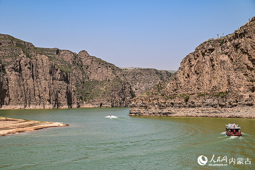 清水河县老牛湾黄河大峡谷旅游区景观壮美。实习生 贾志红摄