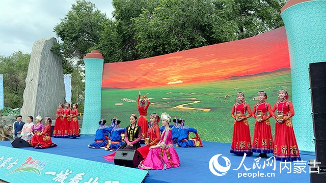 现场表演活动。实习生 张雅新摄