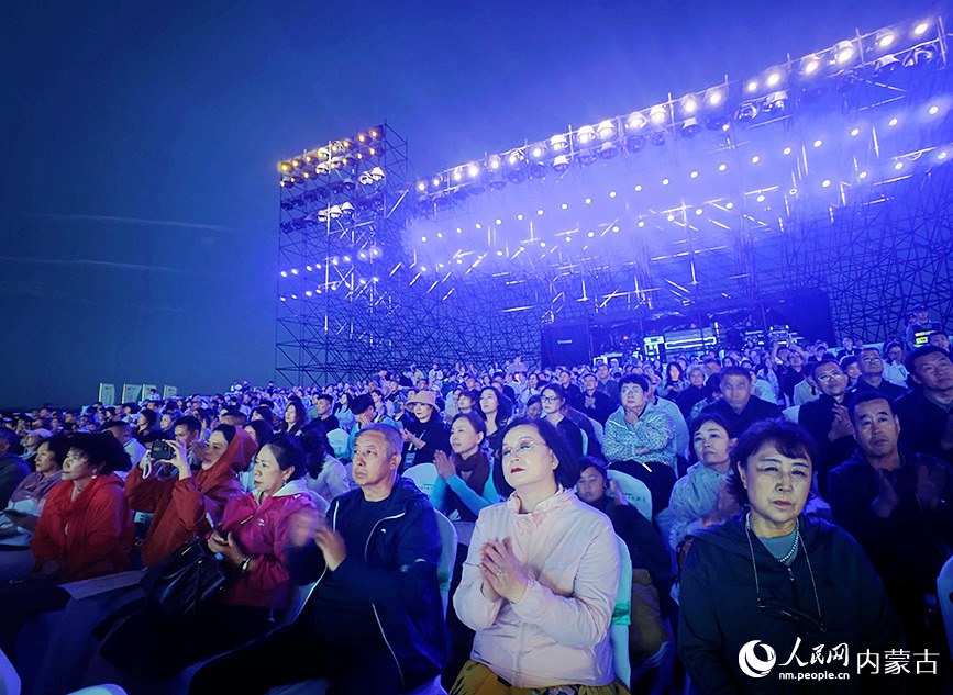 现场观众反响热烈。实习生 秦语睿摄