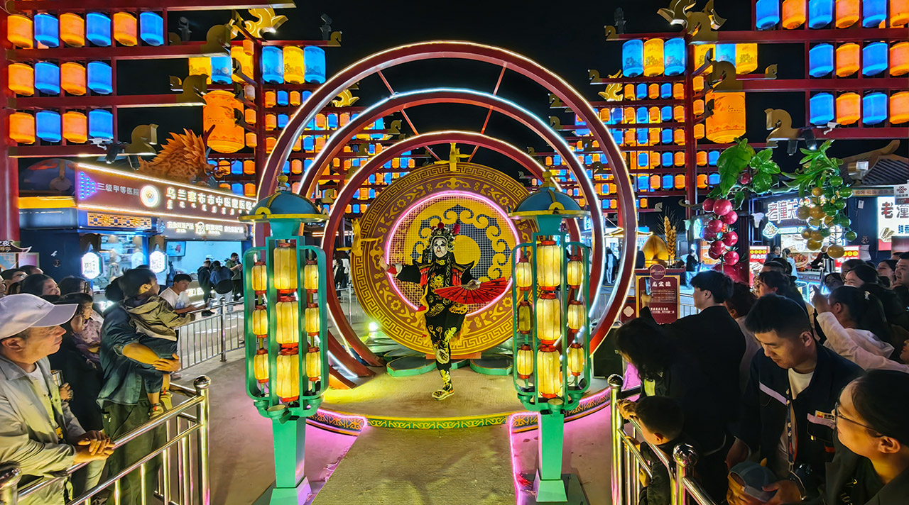 行进中国｜乌兰察布之夜，越“夜”越火热
