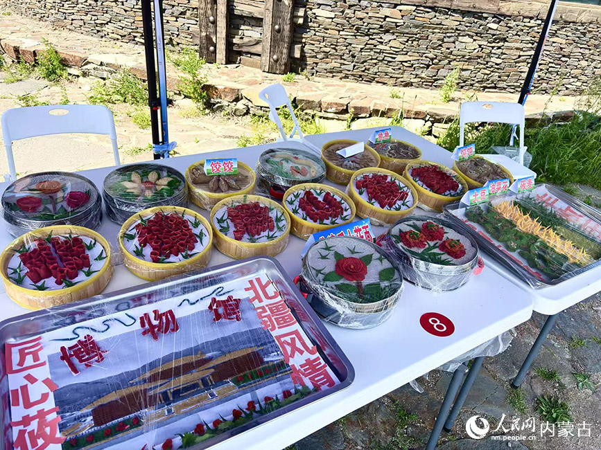 莜面大赛展示区。实习生 张雅新摄