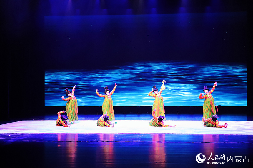 精彩演出。实习生 王伊蕊摄