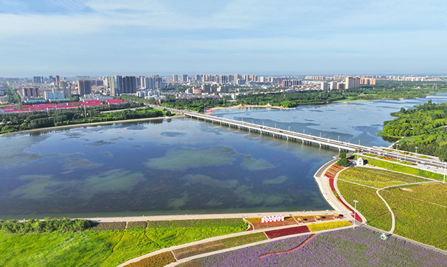 西辽河流经通辽市城区。张启民摄