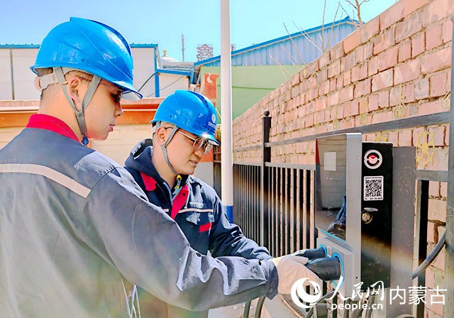 安裝充電樁。受訪單位供圖