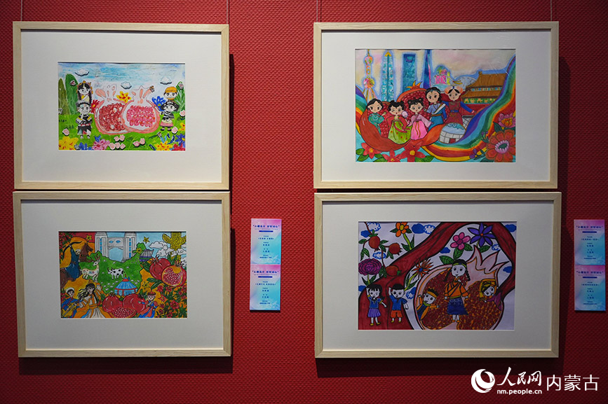 展出的作品。实习生 王正玉摄